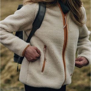 Fjall Raven fleece jacket